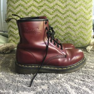 Dr Martens classic red boots ♥️